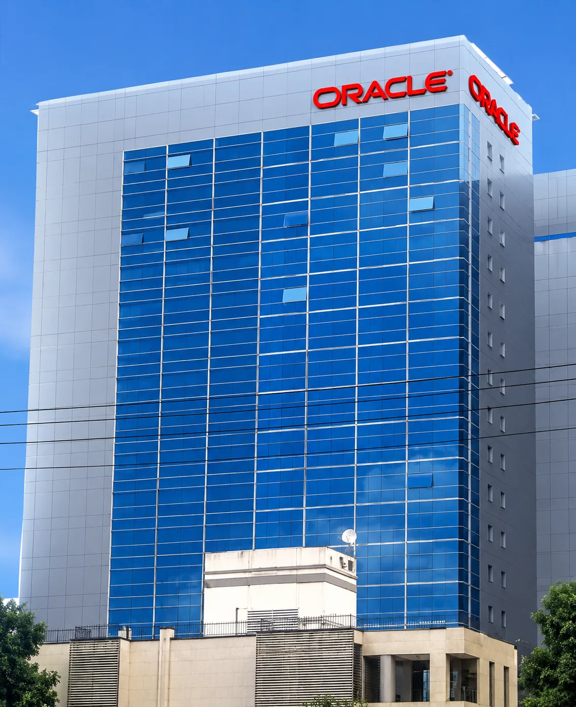 Oracle building with prominent external corporate signage